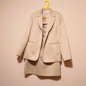 Emily, size 16 color cream,